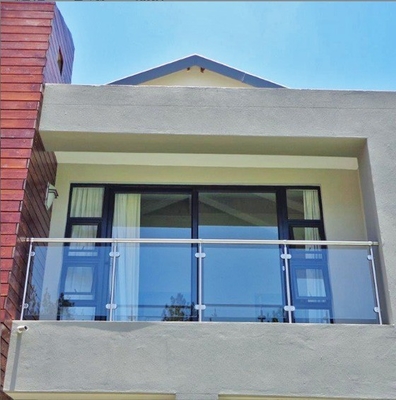 Escalões de vidro de aço inoxidável para telhados, terraços horizontais e varandas