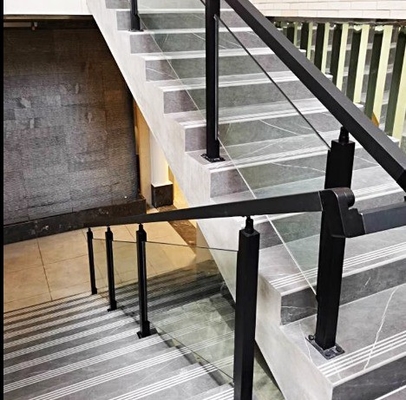 Matt Finish Aço inoxidável Glass Deck Railing Mastet Pilar para sistemas de varanda