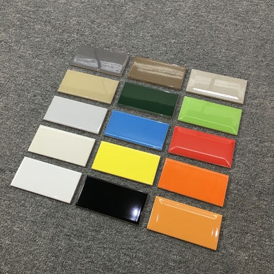 Telhas de cerâmica para banheiro e sala de estar 150 X 150 mm Telhas de parede de metro branco puro