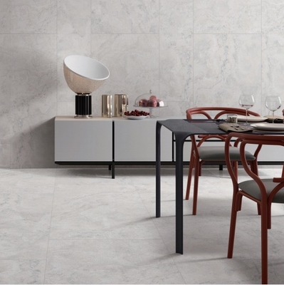Moderno estilo azulejos de porcelana cinza claro e branco travertino olhar azulejo de parede exterior